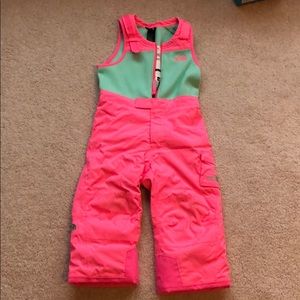 The north face snow suit 3T